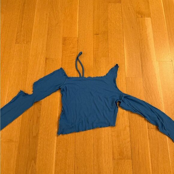 Blue Cut-Out Women's Top - Picture 2 of 8